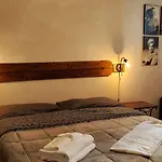 Leontini Apartment