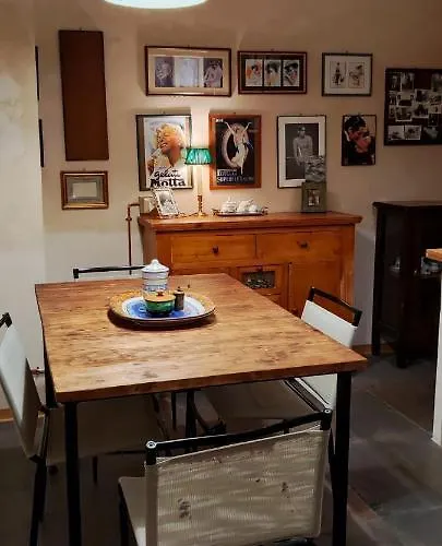 Leontini Apartment